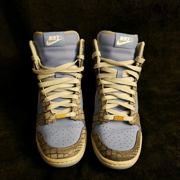 Nikeid  custom shoes - Picture 2 of 4